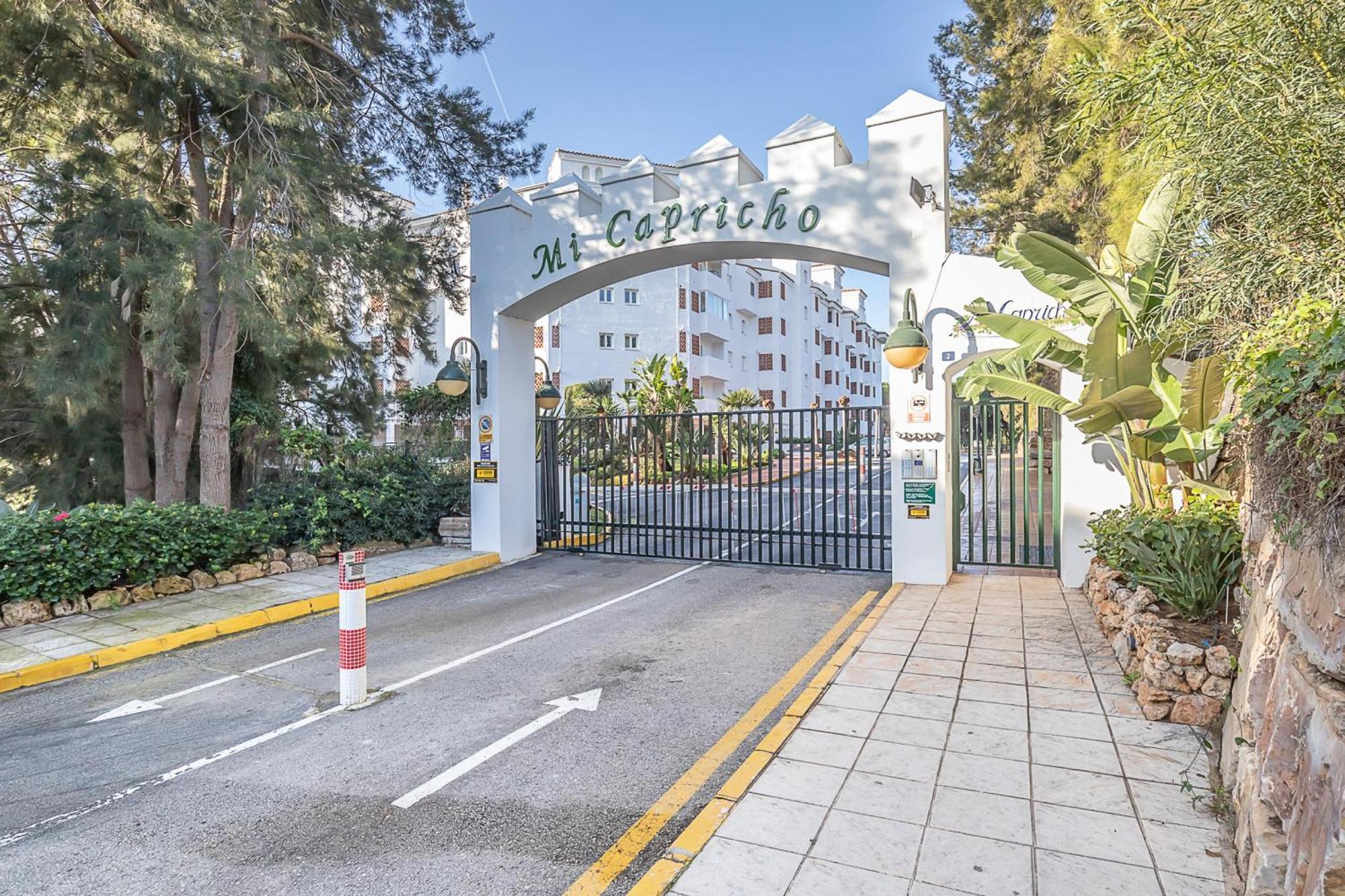 Mi Capricho Beach Front Sea View & Pool - Happy Rentals Sitio de Calahonda 외부 사진