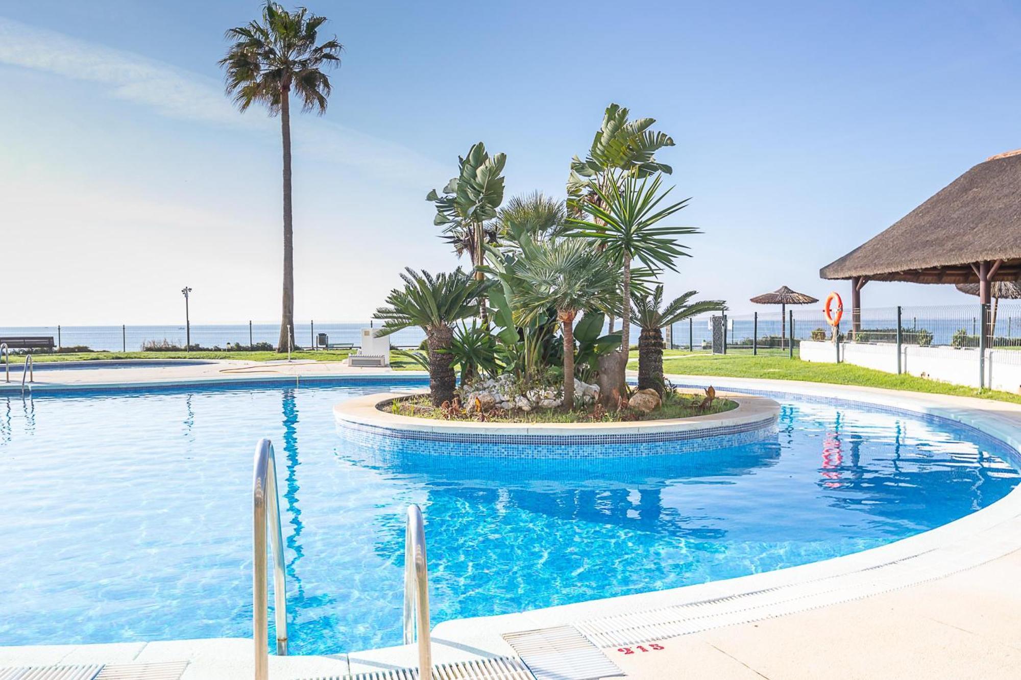 Mi Capricho Beach Front Sea View & Pool - Happy Rentals Sitio de Calahonda 외부 사진