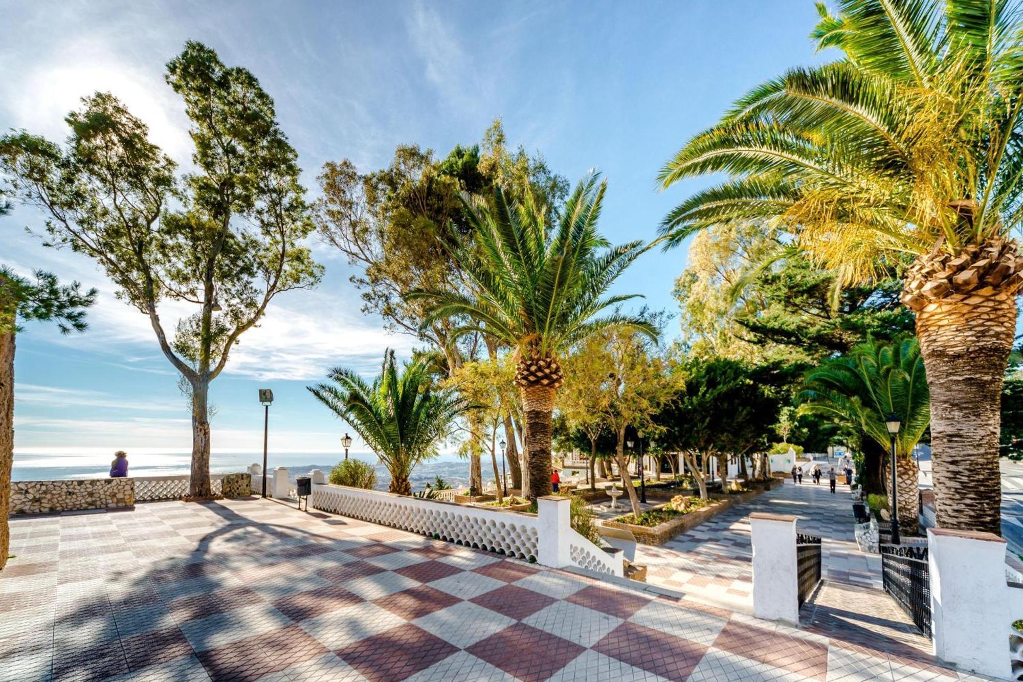 Mi Capricho Beach Front Sea View & Pool - Happy Rentals Sitio de Calahonda 외부 사진