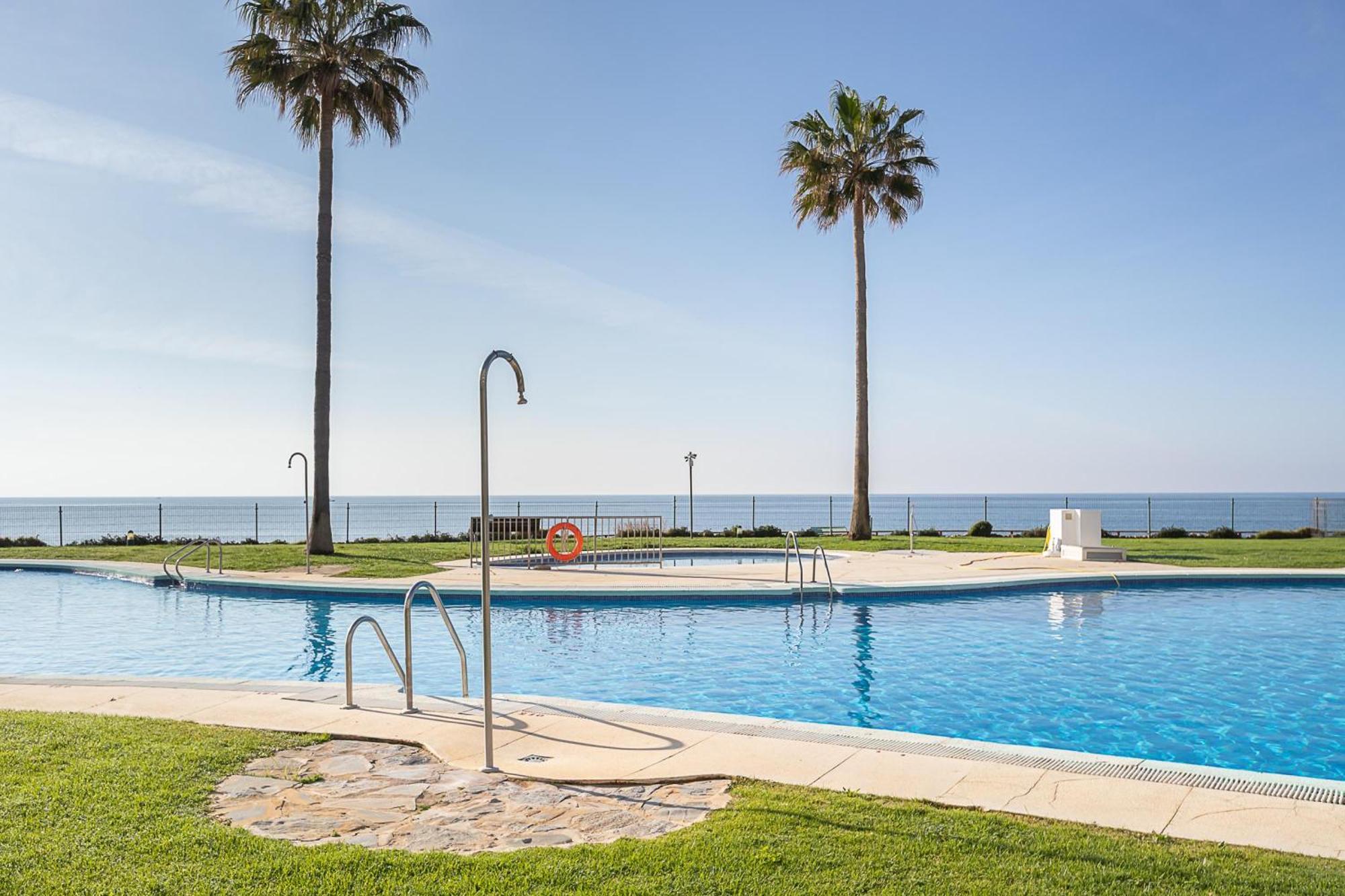 Mi Capricho Beach Front Sea View & Pool - Happy Rentals Sitio de Calahonda 외부 사진